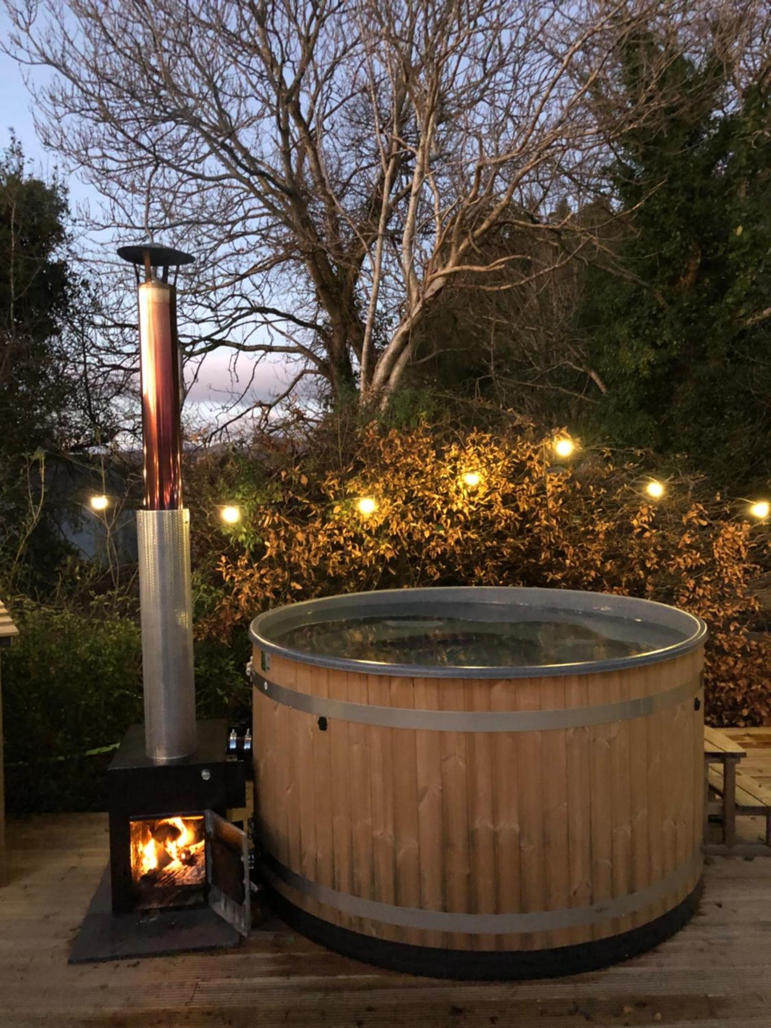 Holiday home Rosebank - Hot Tub & Log Stove Alexandria
