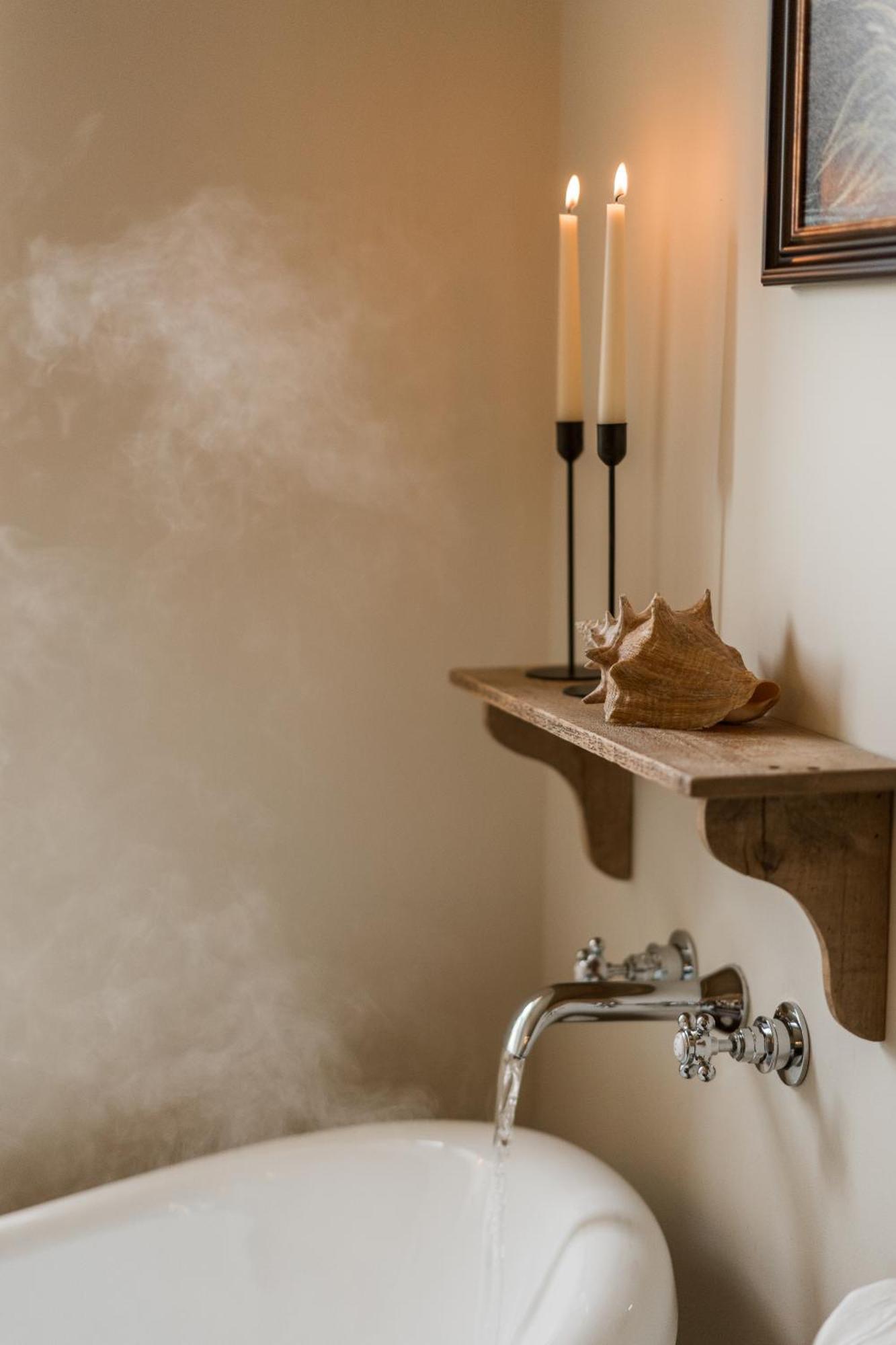 Rosebank - Hot Tub & Log Stove Holiday home *